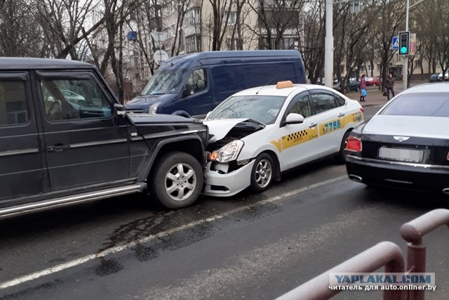 Ну просто сказочный таксист, кто его из таксопарка выпустил!