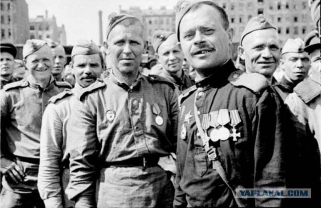 Почему все носят георгиевскую ленту неправильно