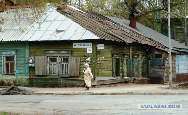 Снос дебаркадера в Волгограде