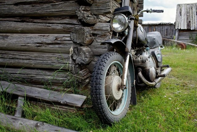 Мотоциклы в деревне
