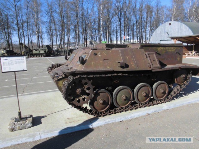 Танки, пушки на Ильинке