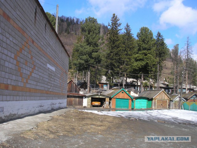 Суровая жизнь в поселке "Коммунар"