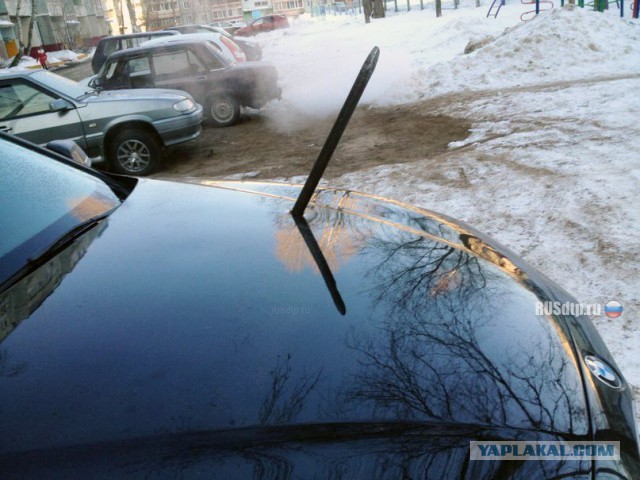 Она сказалa, что ей так удобно и пошли вы....