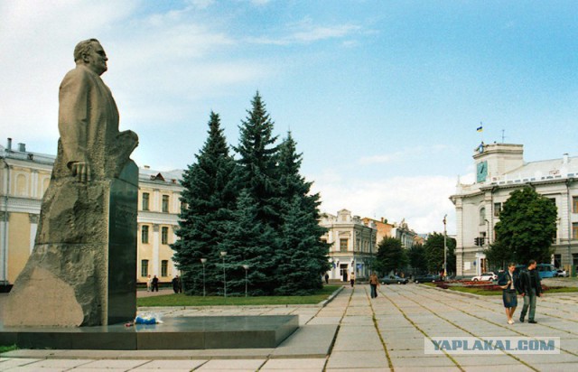 Памятники, которые иначе воспринимаются народом
