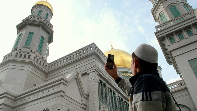 Мусульмане просят построить в Москве больше мечетей