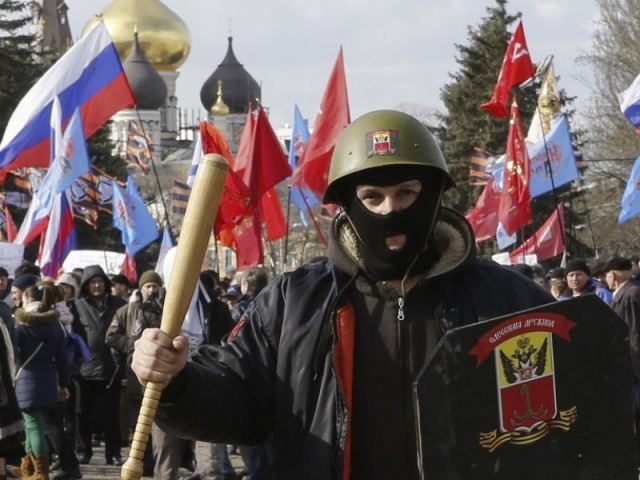 Одесские патриоты продемонстрировали оружие и напомнили о катакомбах.