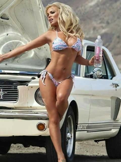 Девушки и авто-мото-вело-фото