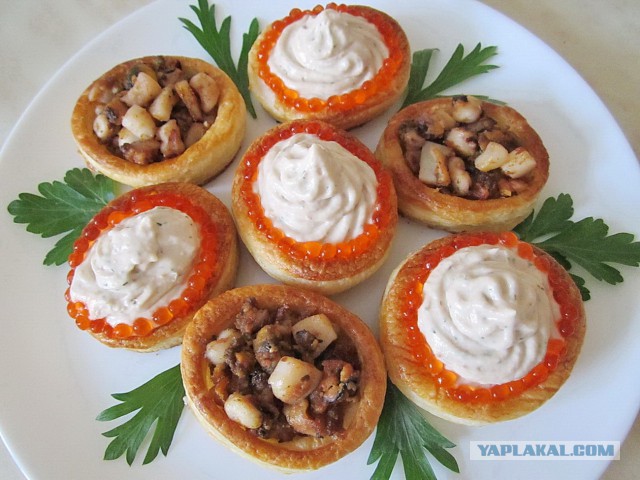 Фуршетный закусочный стол