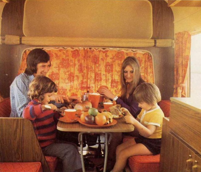 Винтажная реклама кемперов 70-х