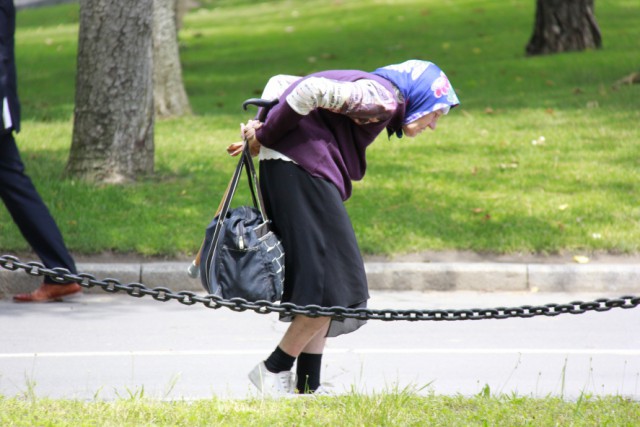Развидеть это! Срочно! 60-летняя Мадонна показала откровенное фото в белье. (99+)!