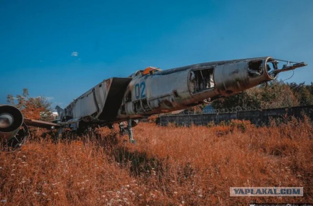 Отстойник повреждённой авиационной техники