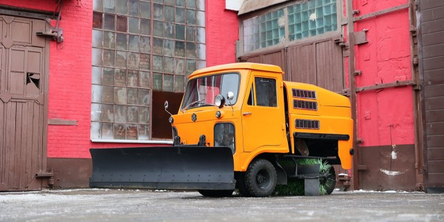 В Балакове Комбинат благоустройства получил новую технику. Это прорыв, товарищи.