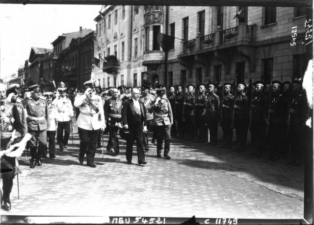 100 лет самоуничтожения