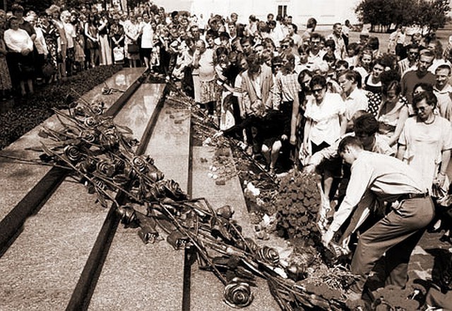 30 мая ровно 20 лет с момента трагедии на Немиге в Минске. Светлая память погибшим.