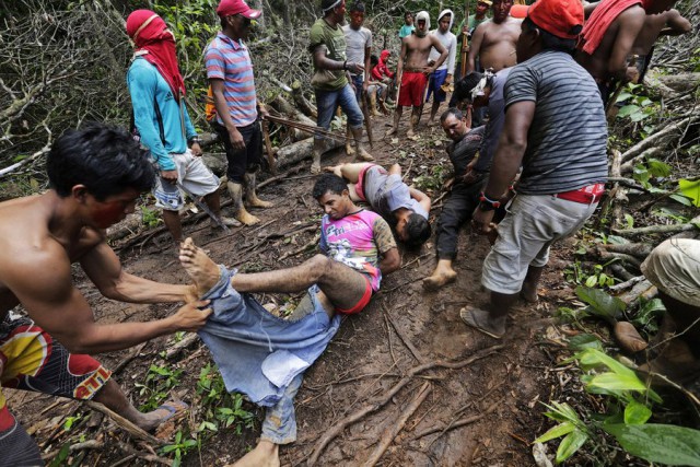 Лук и стрелы. Как жители джунглей Амазонки воюют с черными лесорубами
