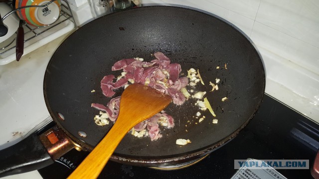 Две половинки сердца китайской свиньи.