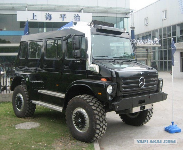 Mercedes Unimog