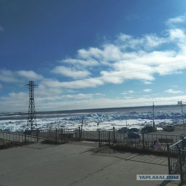 Дудинка, ледоход