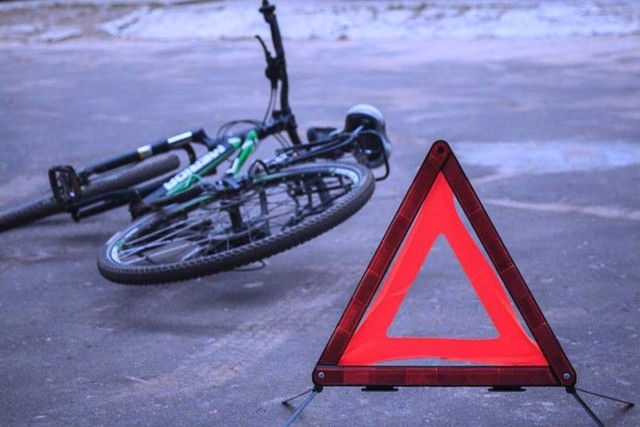 В Петербурге велосипедист, сбивший насмерть пешехода на тротуаре, избежал наказания заплатив миллион.