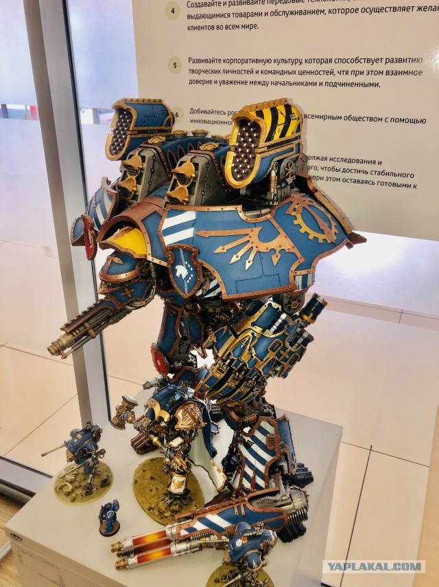 Warlord Titan. Сервиторим потихоньку