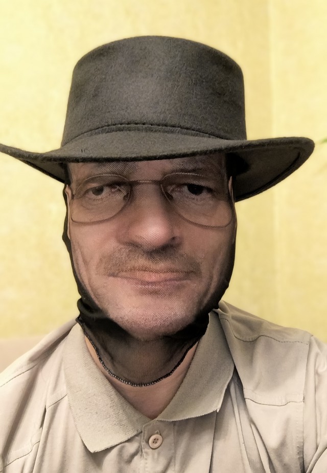 Лёгким движением руки