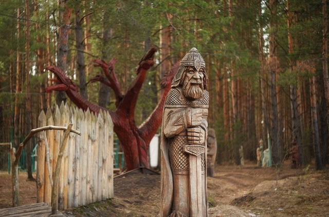 В Пензе сносят парк деревянных скульптур «Древландия»