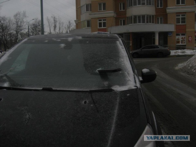 Отвёл ребёнка в школу. Уроды....