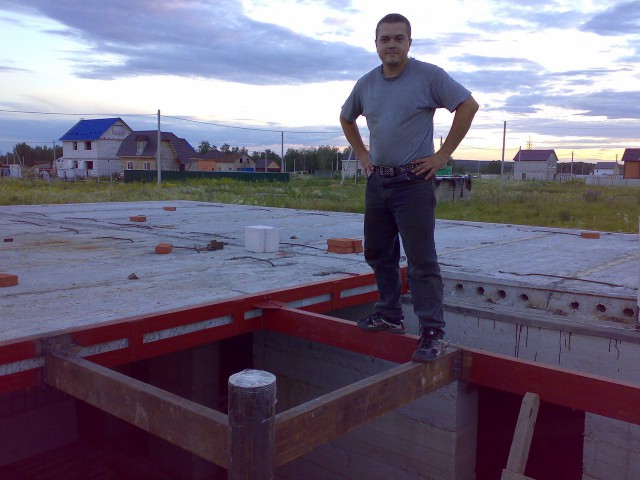 Можно ли болгаркой резать искрами от себя?