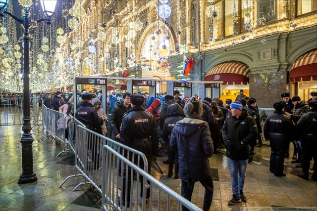 Как в центре Москвы Новый год встречали