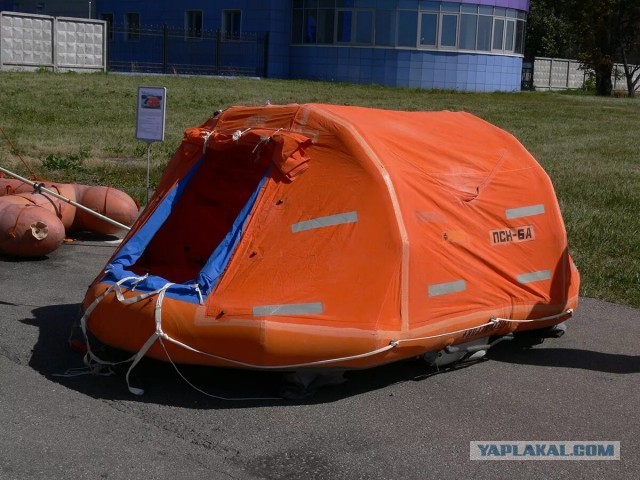 А мне сказали, что это надувной матрас для плавания