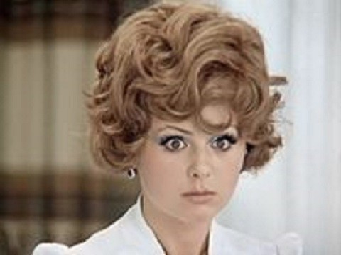 Суперстильные женские костюмы в "Иван Васильевич меняет профессию".