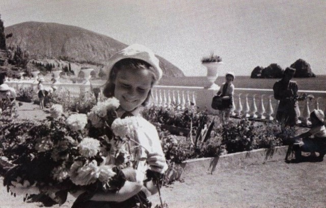Советские люди в 1960-х годах. Часть третья