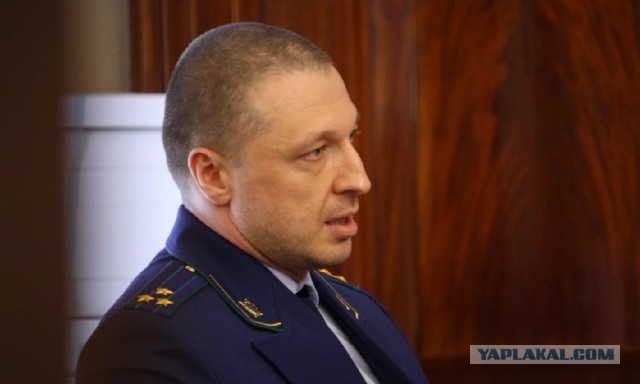 В Питере прокурор отменил уголовное дело, возбужденное СК против таджика, избившего пенсионера в автобусе. СК повторно возбудил дело