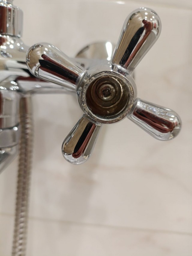 Нужна помощь сантехников