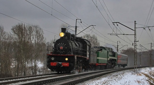 Сурдин разводит луносрач