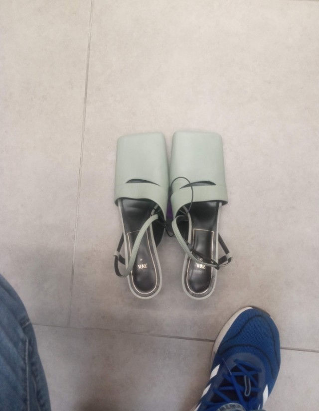 Про женские туфли