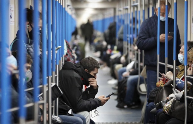 Москвича развела узбечка, с которой он познакомился в метро из жалости