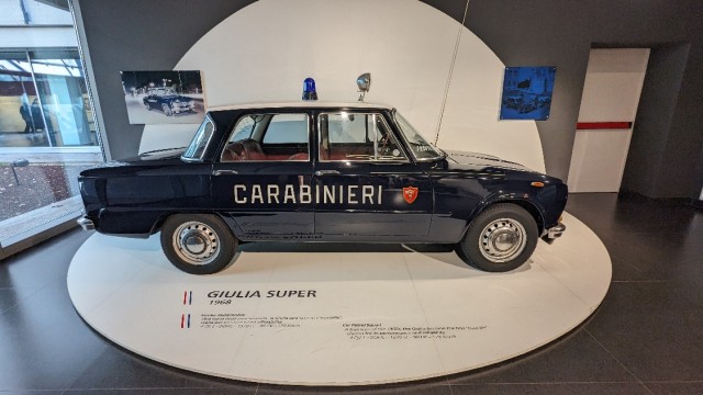 Alfa Romeo museo. Красивых автомобилей пост