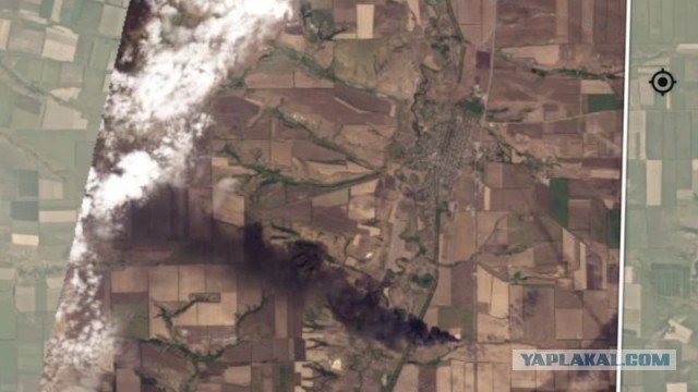 Пожар на нефтебазе в Каменском районе Ростовской области продолжается вторые сутки