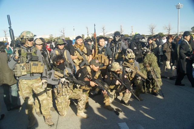 Фото с Comiket 81 /人◕ ‿‿ ◕人\