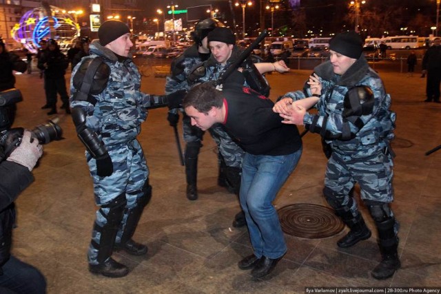 Беспорядки в Москве - продолжение возле Киевского