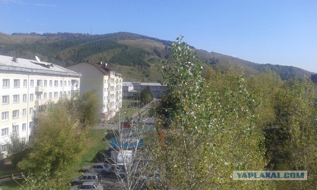 Мне нравится смотреть на город из моего окна,