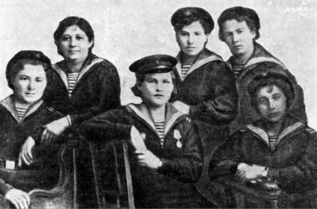 Экипаж тральщика Т-611. "Семеро смелых".