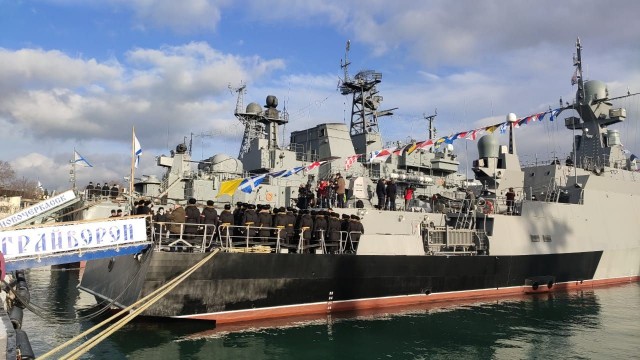 В боевой состав Черноморского флота принят новый МРК «Грайворон»