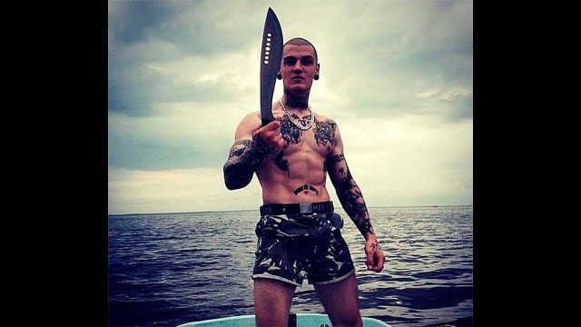 Сообщается о пожаре в подземных коммуникациях мариупольского комбината «Азовсталь» после авиаудара