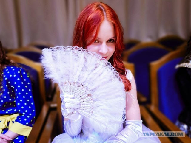 Танцевальная вечеринка в стиле средневековья и барокко собрала гостей всех возрастов в Пущине