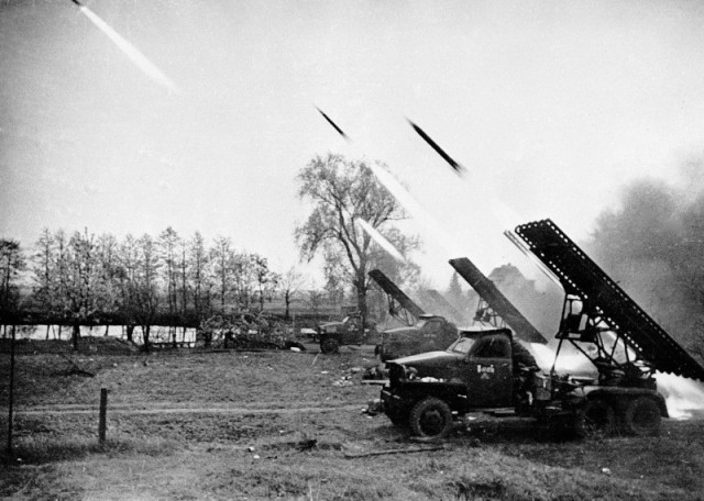 Немцы захватили «Катюшу» в 1941-м и скопировали её. Почему копия так и не стала «Катюшей»