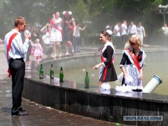 Выпускницы 2019: сногсшибательные фотографии с последнего звонка