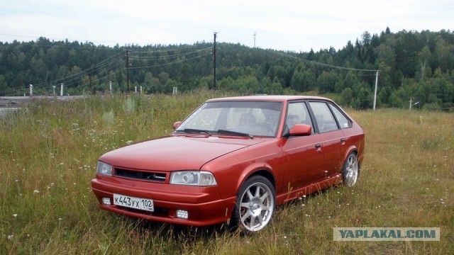 Какой автомобиль из 1990х-2000х вы бы хотели бы возродить под маркой "Москвич"