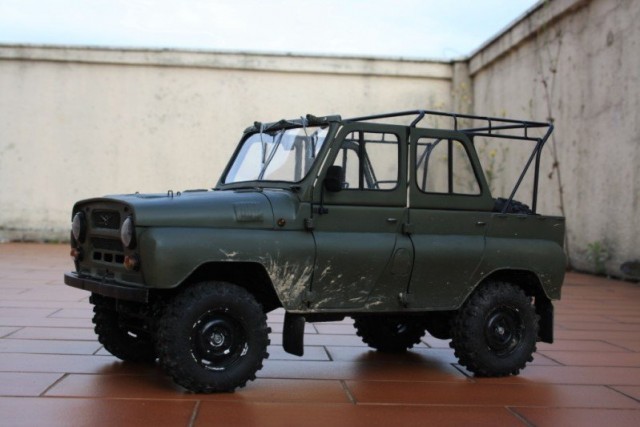 Автомодель Hummer H3 из жести